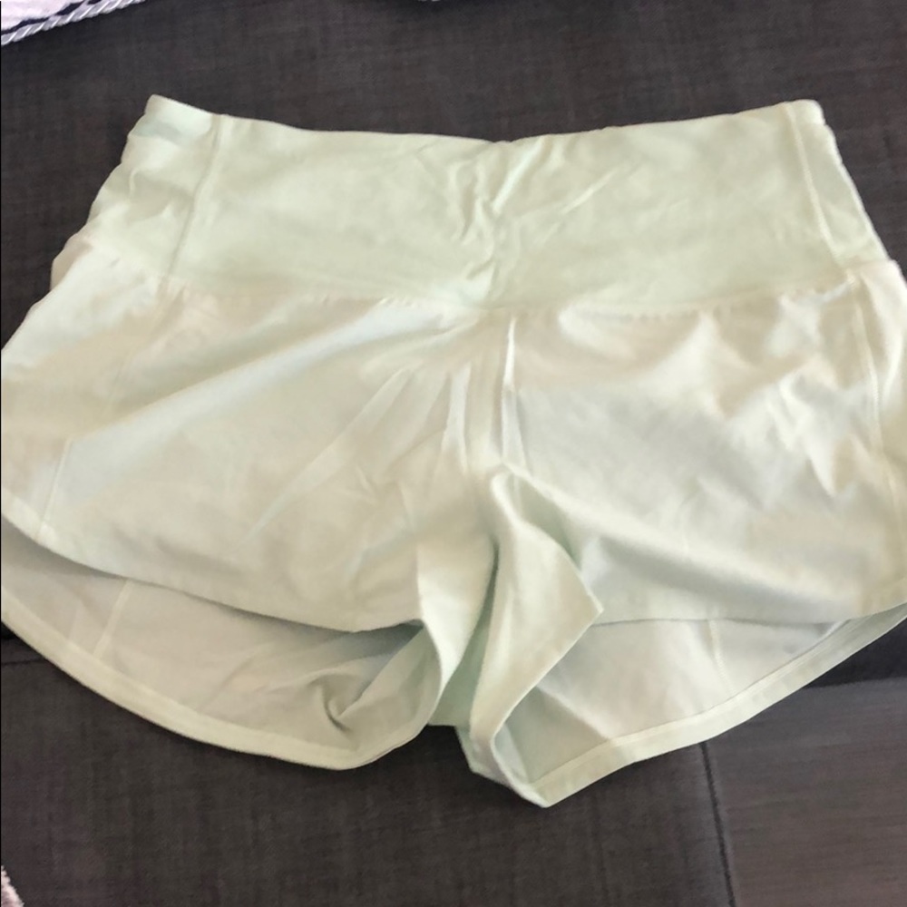 Lululemon Speed up high rise 2.5” lined short